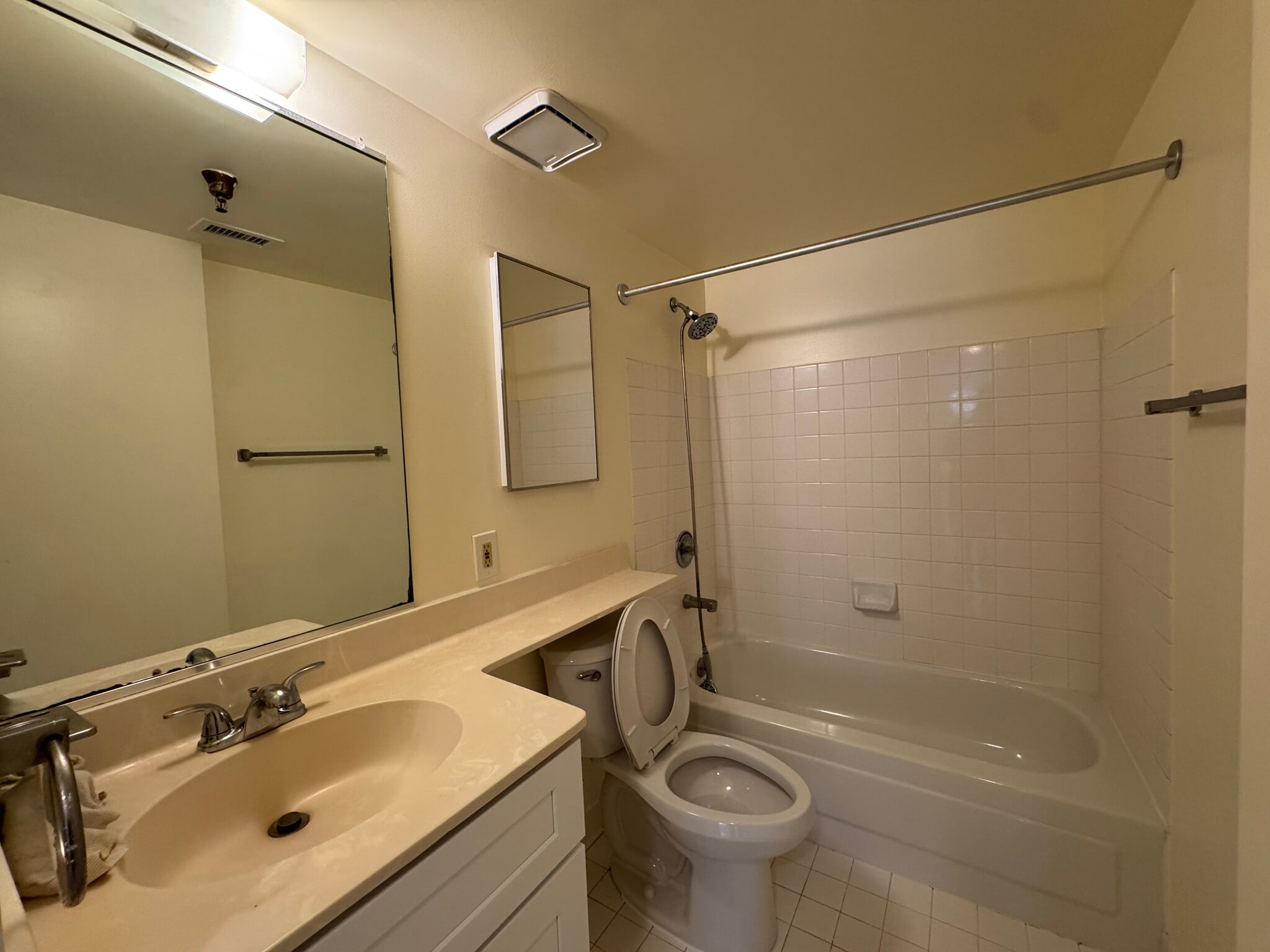 Bathroom #1 - 2400 Clarendon Blvd