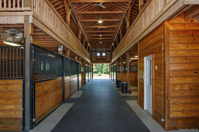 Building Photo - 209 Cricket Hill Rd