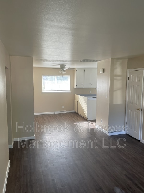 Building Photo - 3613 Highland Dr