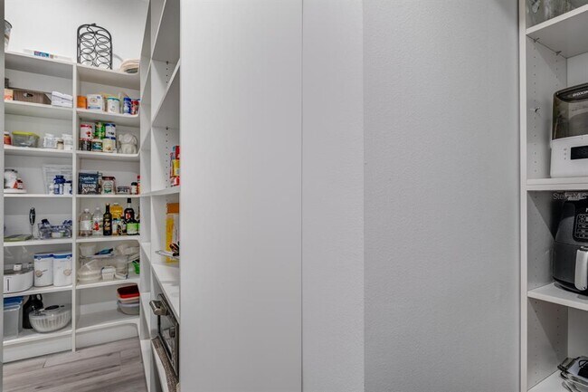 Building Photo - 25962 High Hampton Cr