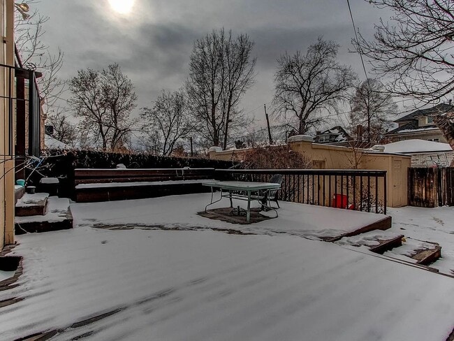 Building Photo - Charming Cheesman Park Duplex | 2 Bed / 2 Bath | Large Yard + Deck