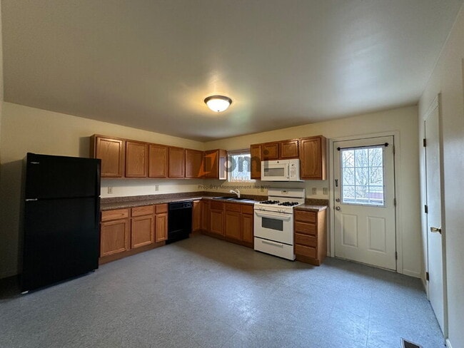 Building Photo - 705 Carla Dr