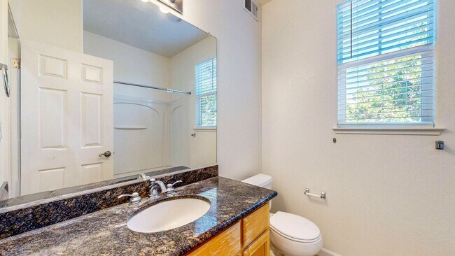 Building Photo - Rincon Valley FIVE Bedroom Three Bathroom Single Family Home!