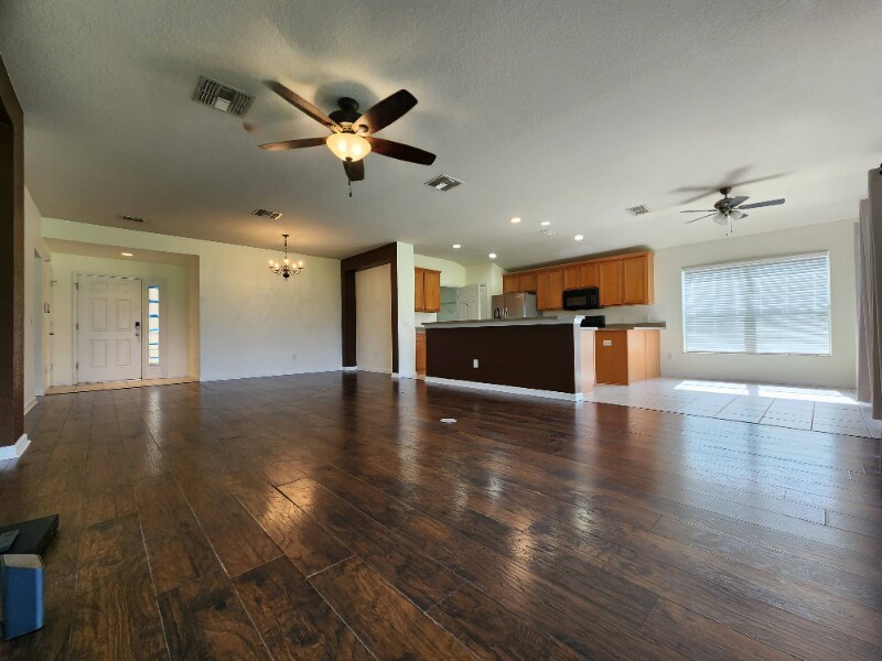 Building Photo - 5768 SW 40th Pl
