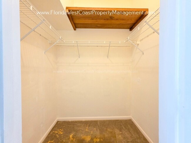 Building Photo - CUTE AND SPACIOUS 3 BEDROOM/ 2 BATH POOL HOME! NORTH PALMETTO! PET FRIENDLY!