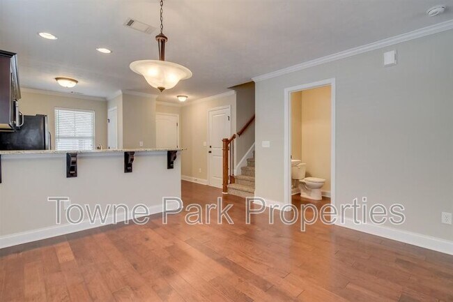 Building Photo - 232 Mossy Bank Dr