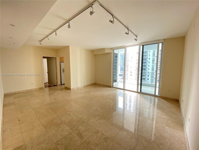 Building Photo - 801 Brickell Key Blvd