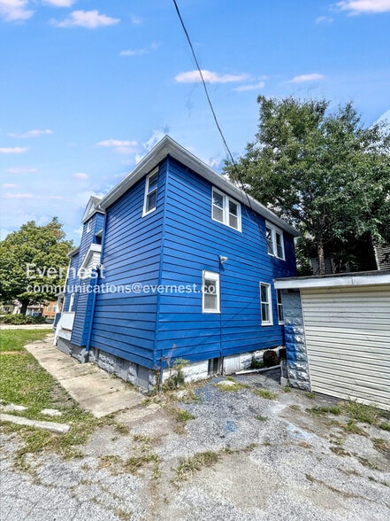 Building Photo - 1807 Denison Ave