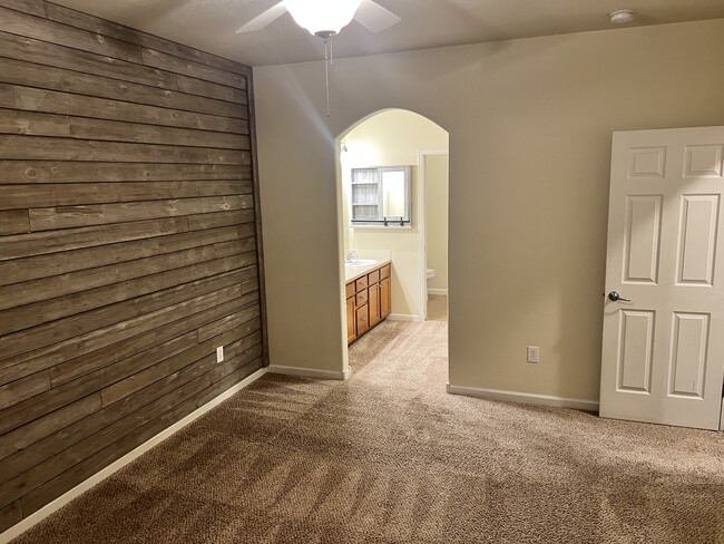 Master bath - 2302 Owens Ave