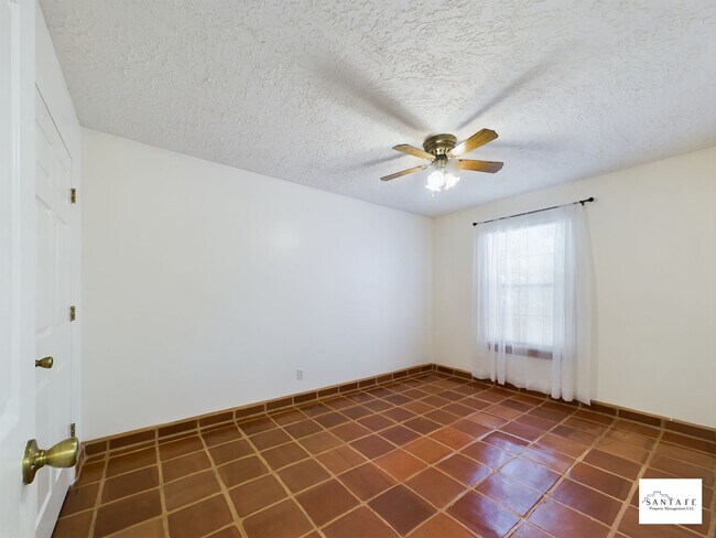 Building Photo - Single Level, single family home Available...