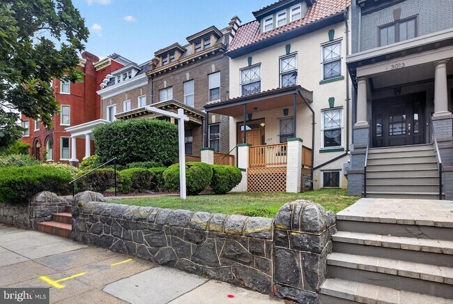 Building Photo - 3015 13th St NW