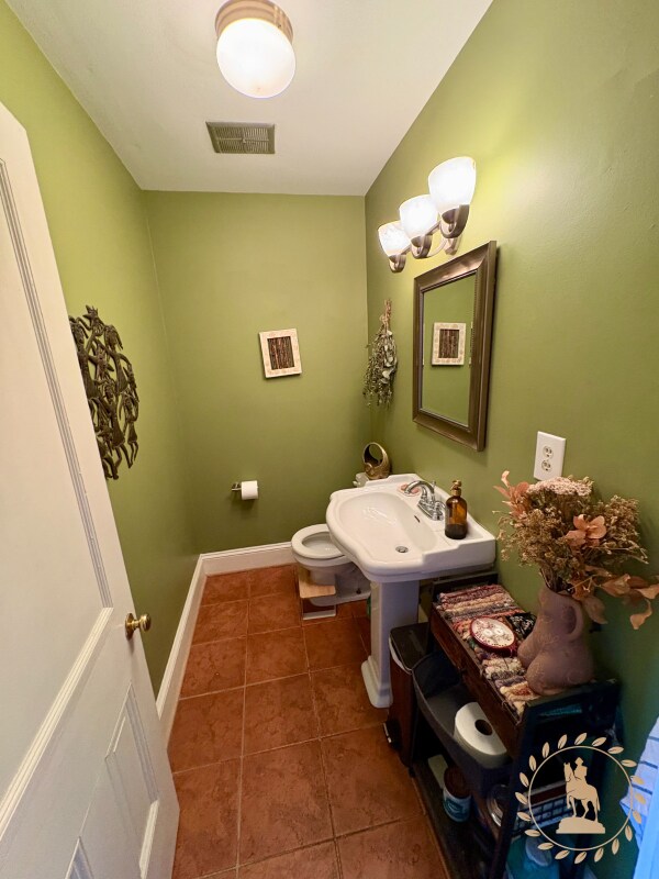 Building Photo - 211 E Mt Royal Ave