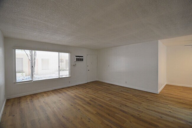 Building Photo - 11255 Camarillo St