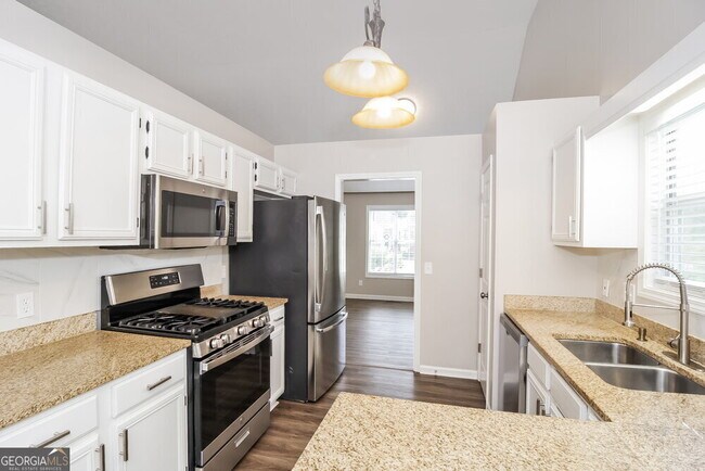 Building Photo - 2869 Overlake Run