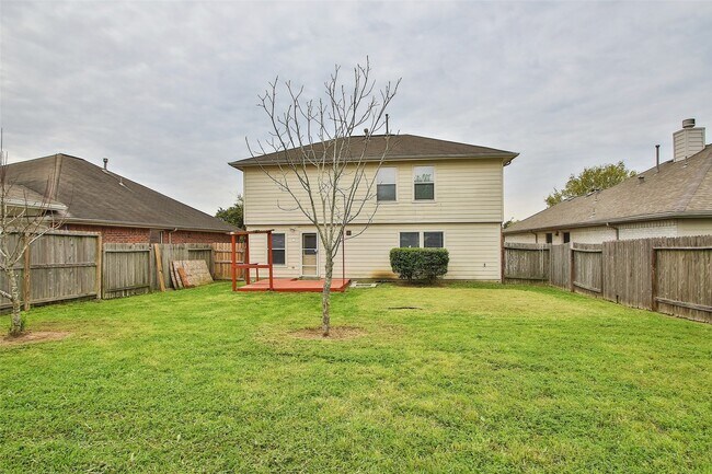 Building Photo - 18926 Piney Way Dr