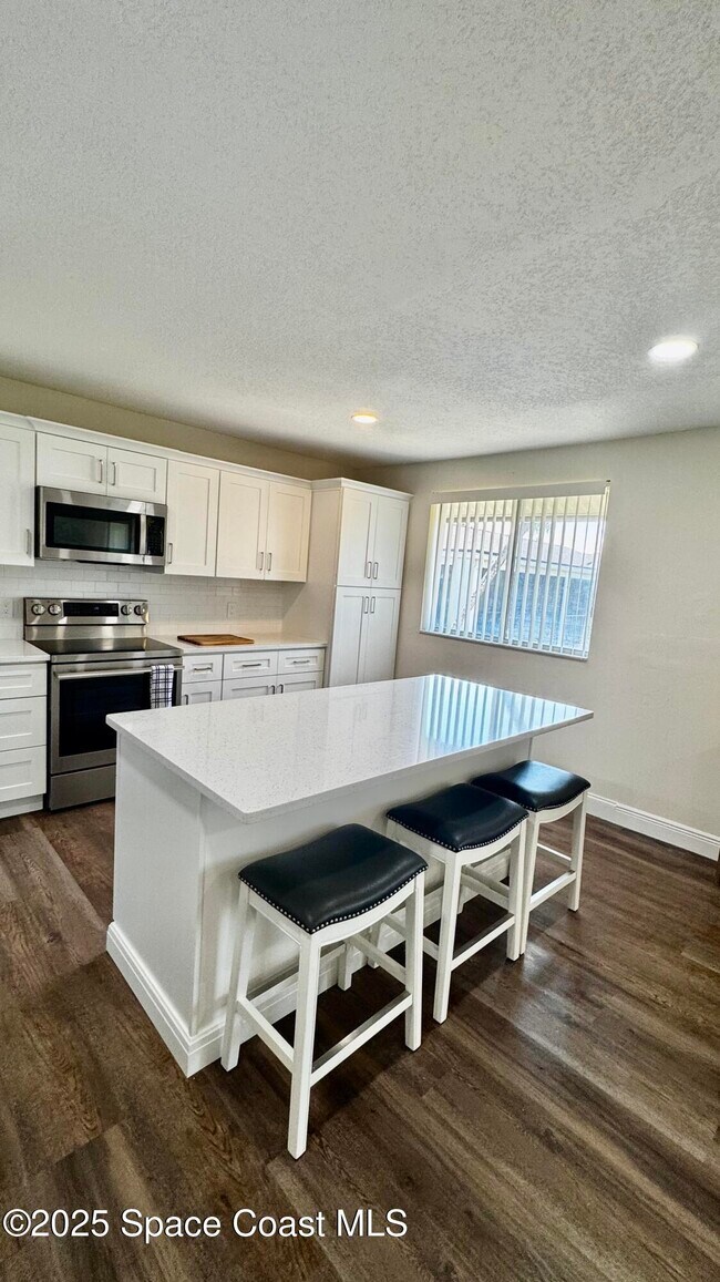 Building Photo - 5801 N Atlantic Ave