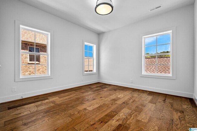 Building Photo - 3789 Poe Dr