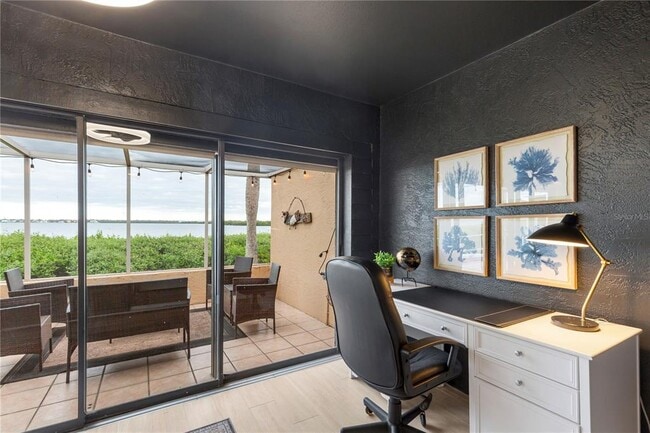 Building Photo - 3887 Catalina Dr