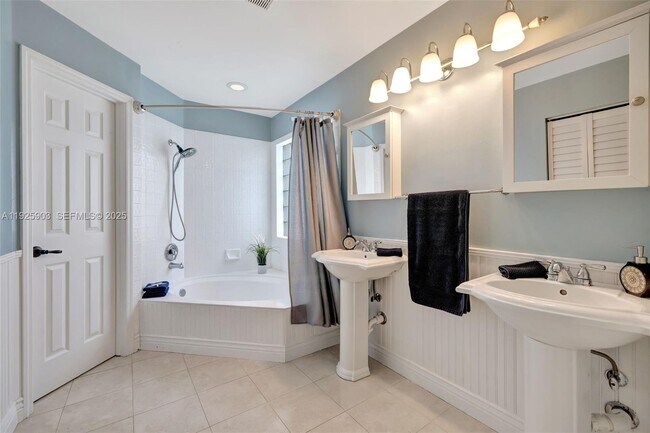 Building Photo - 396 Bedford Ave