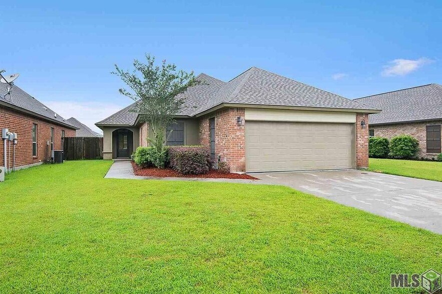 Building Photo - 3122 Nicholson Lake Dr