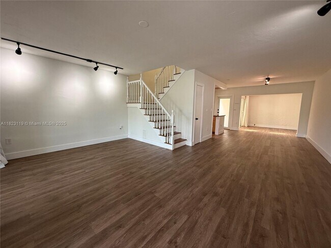 Building Photo - 8522 SW 103rd Ave