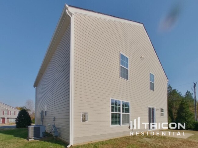 Building Photo - 103 Harvest Pointe Dr