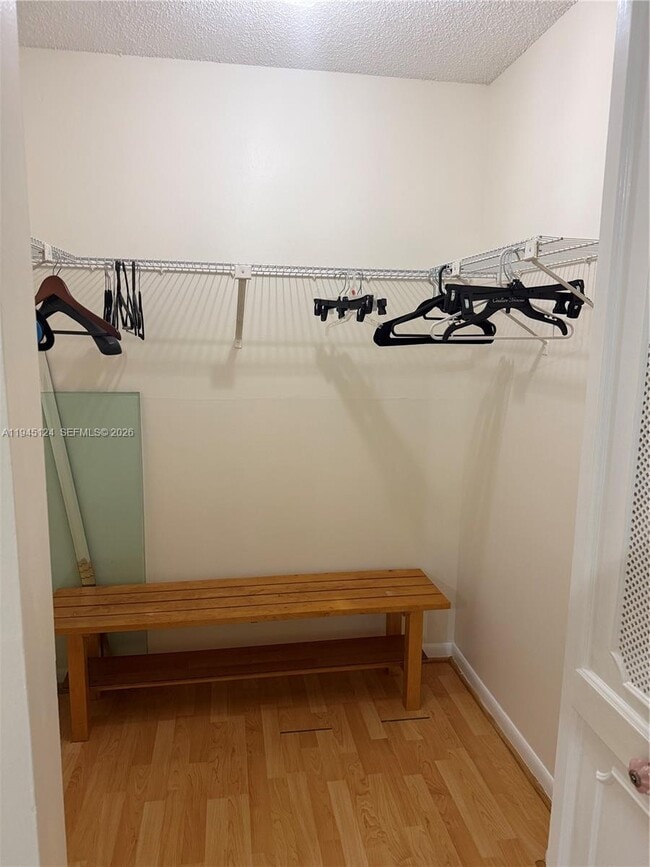 Building Photo - 17021 N Bay Rd