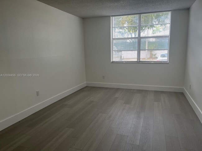 Building Photo - 484 NW 165th St