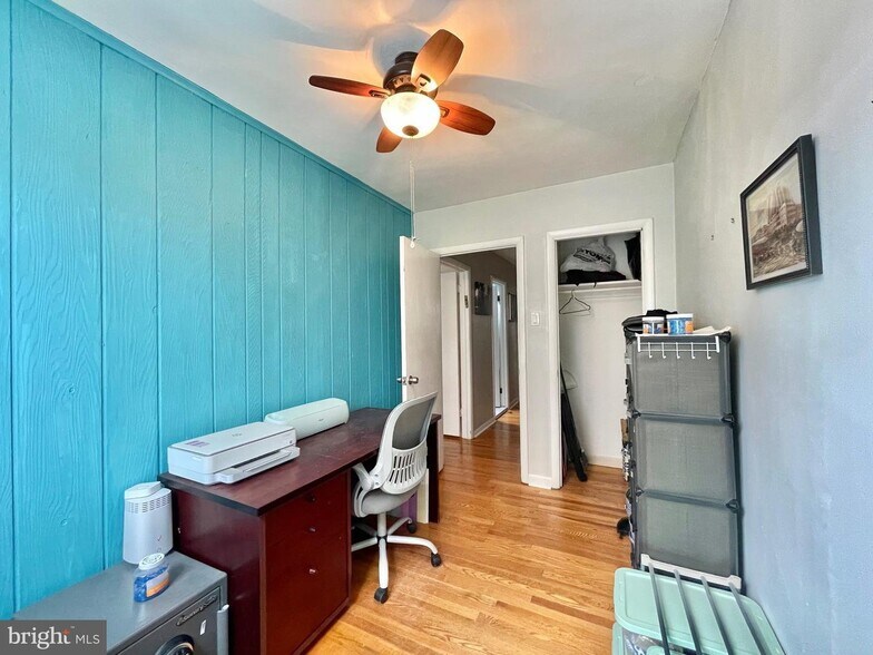 Building Photo - 585 Monastery Ave