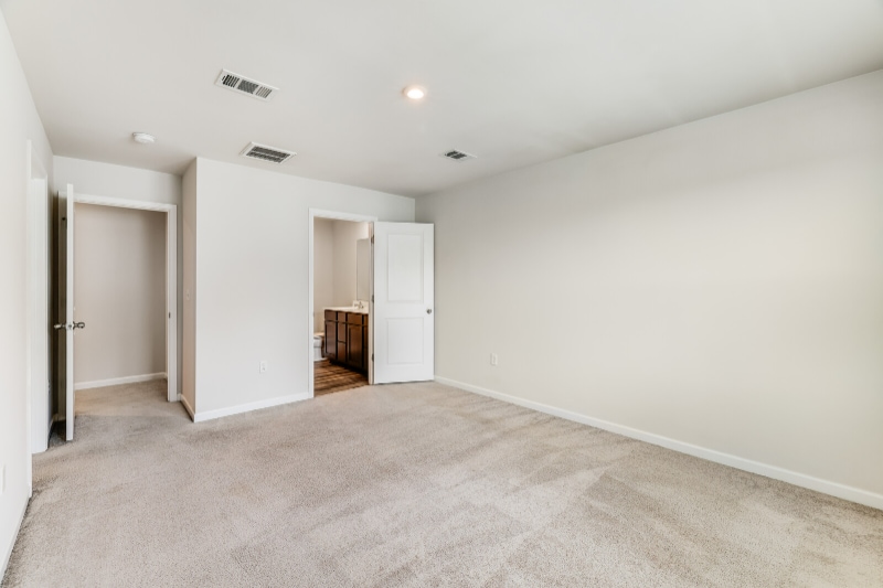 Building Photo - 304 Sunny Vw Dr