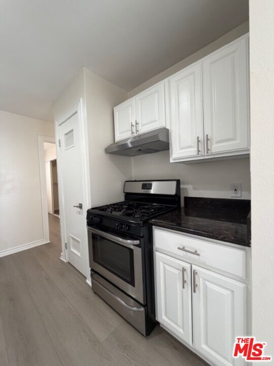 Building Photo - 1717 S Burlington Ave