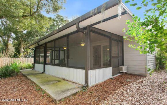 Building Photo - 11549 Kelvyn Grove Pl