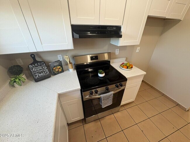 Building Photo - 1062 N 27th St