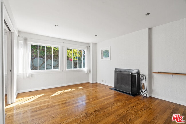 Building Photo - 1640 Electric Ave