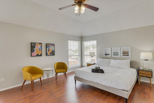 Building Photo - 7402 Brookhaven Dr