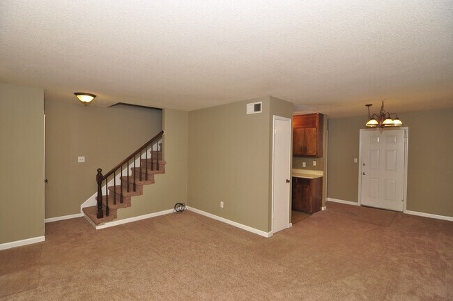 Building Photo - Blake Bottom 1332