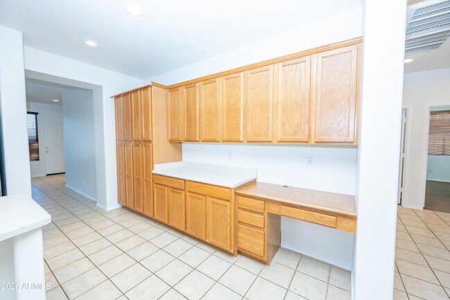 Building Photo - 40930 N Wild West Trail
