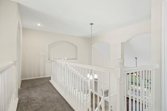 Building Photo - 6921 Auckland Dr