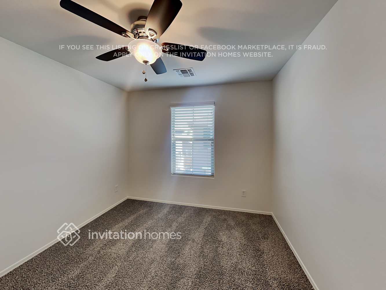 Building Photo - 162 N Sandal