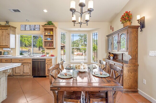 Building Photo - Luxury Hilltop Rental Retreat Overlooking the Cosumnes River Canyon