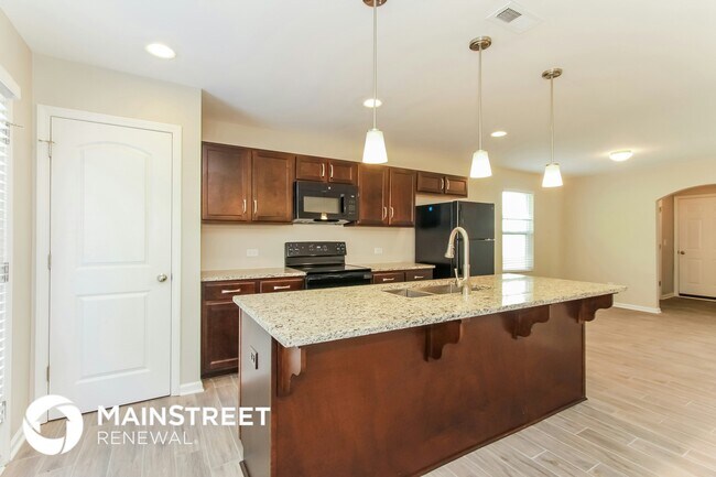 Building Photo - 4211 Pegwell Ave