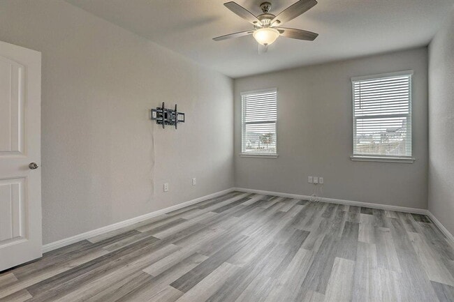 Building Photo - 14218 Handel Dr