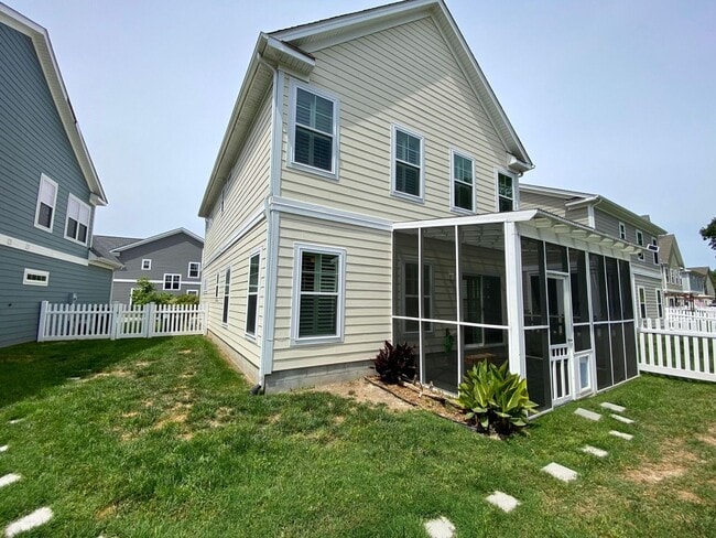 Building Photo - Introducing a stunning Condo with a coasta...