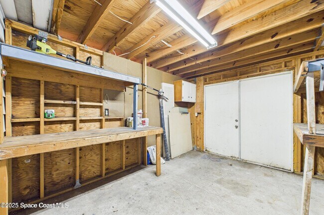 Building Photo - 4339 Plompton Dr