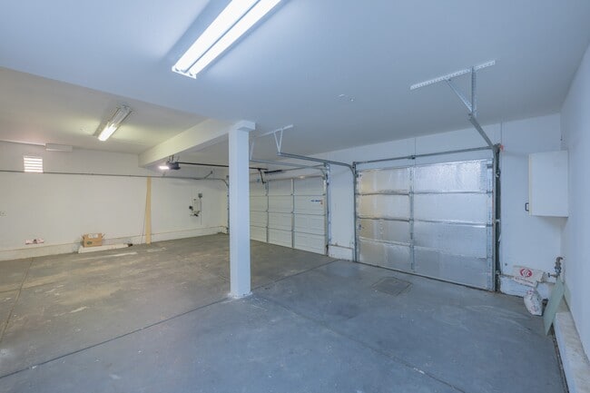 Building Photo - 3713 Steeple Way