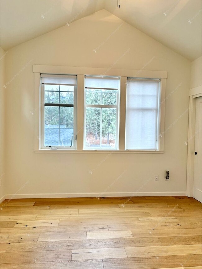 Building Photo - Stunning 2 BR home in Northwest Crossing