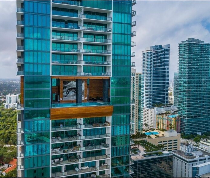 Building Photo - 1451 Brickell Ave