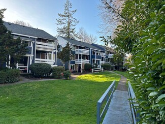 Building Photo - (946) 2790-K - Beautiful 2-bedroom/1-bath