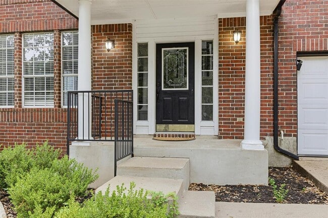 Building Photo - 2813 Cortez Dr