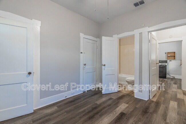 Building Photo - 226 Mc Laughlin Ave